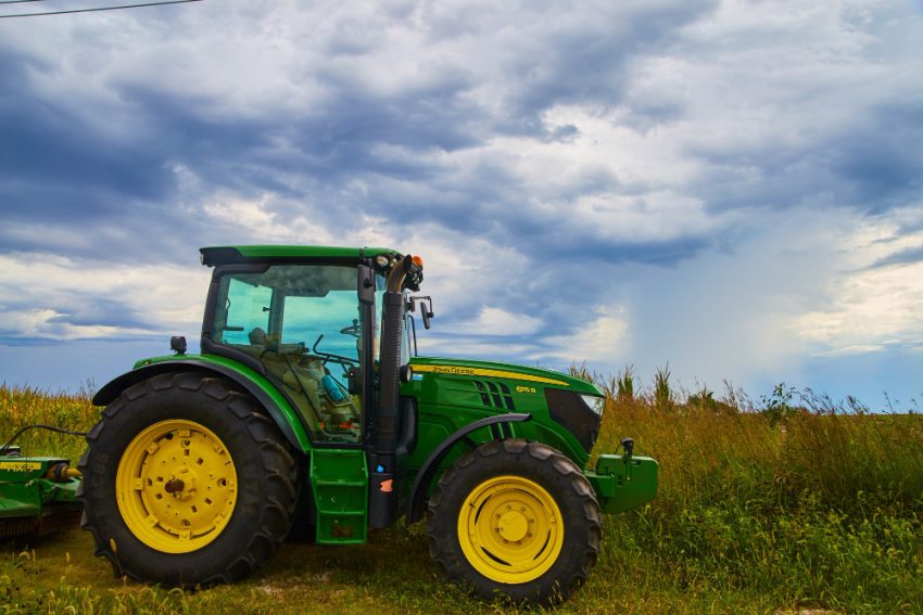 tractoare John Deere noi